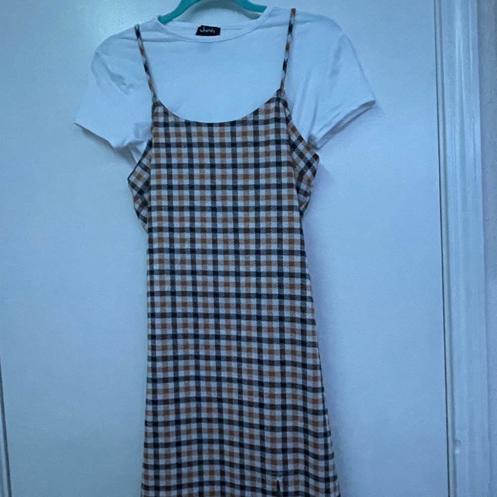 Fitting Patterned Dress with White Shirt